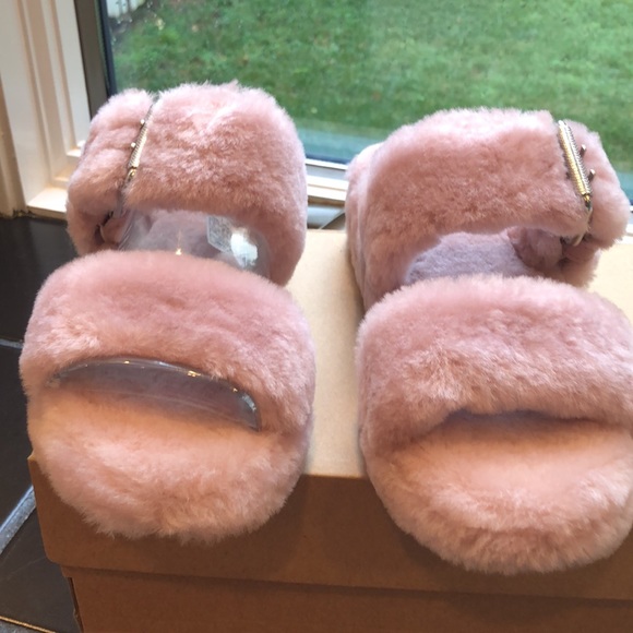 UGGS - Picture 8 of 11